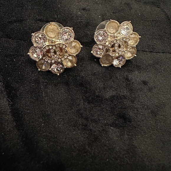 Chanel 2015 Fall/Winter Collection. Approx. size of a dime. Gold and Silver - Picture 2 of 3